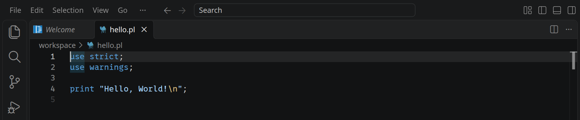 hello.pl im Editor mit farbiger Syntax: use strict, use warnings und print mit dem Text Hello, World!.